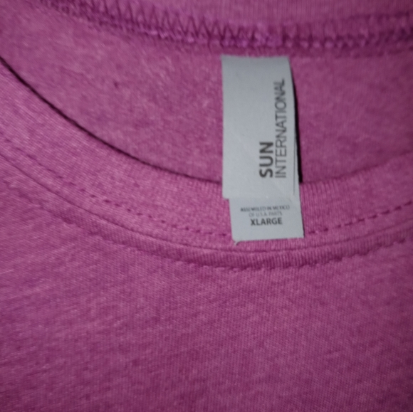 "Hawaii est.59 Feel the Aloha" Tee from Sun International. (NWOT) - Picture 4 of 4